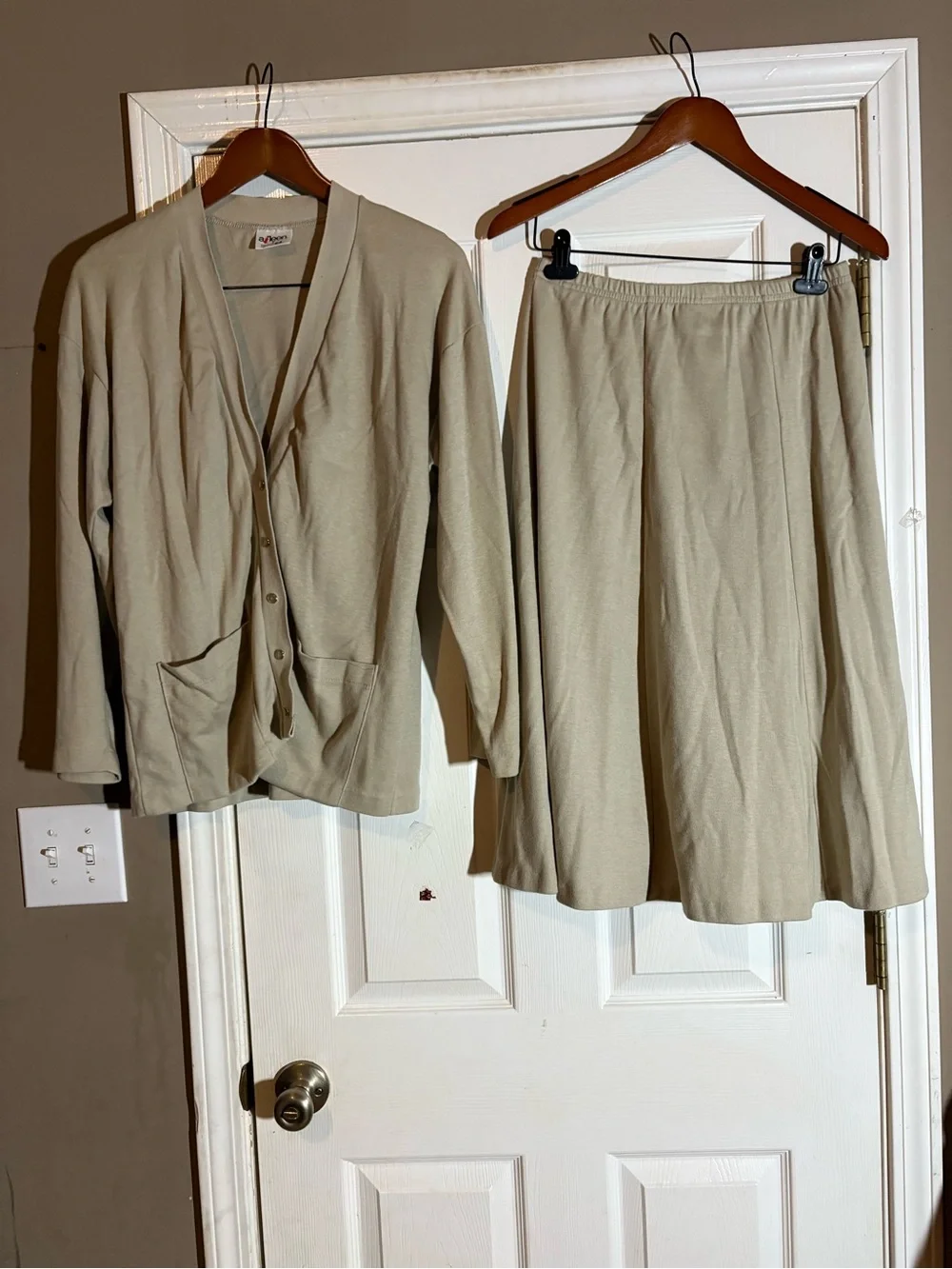 Women's Beige A-Line Knit Skirt - Unbranded